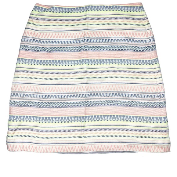 Ann Taylor LOFT Chic Wiggle Line design size 0 - Picture 1 of 5